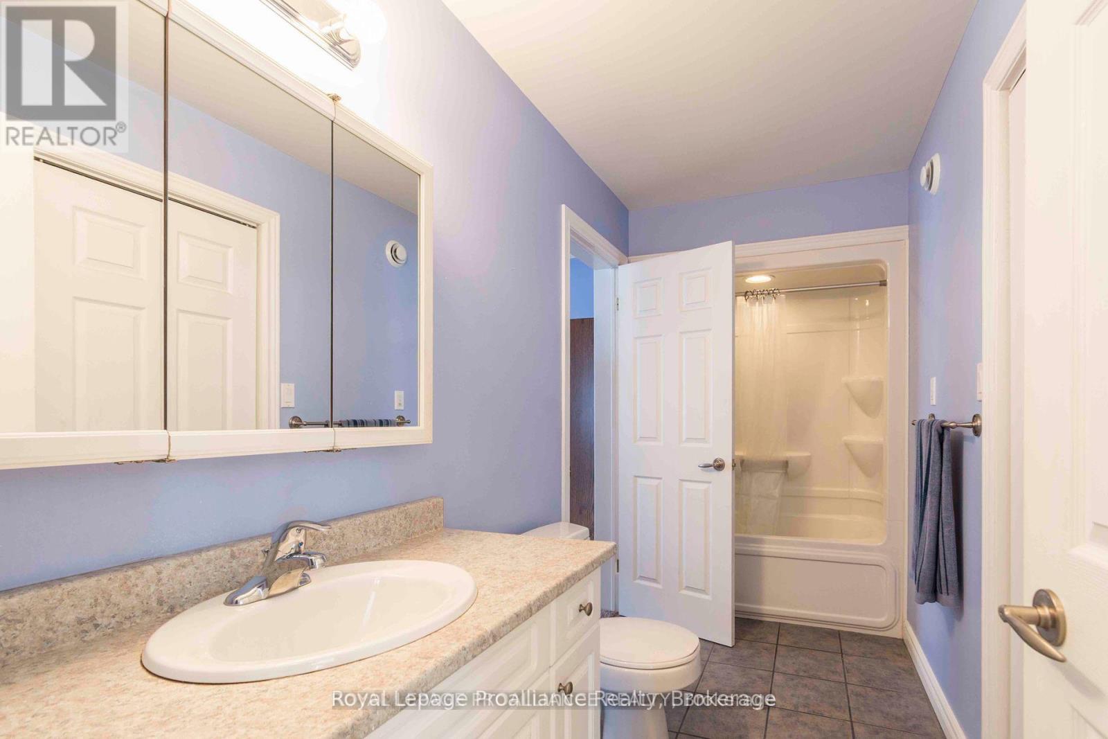 35 FOREST VALLEY DRIVE - 17
