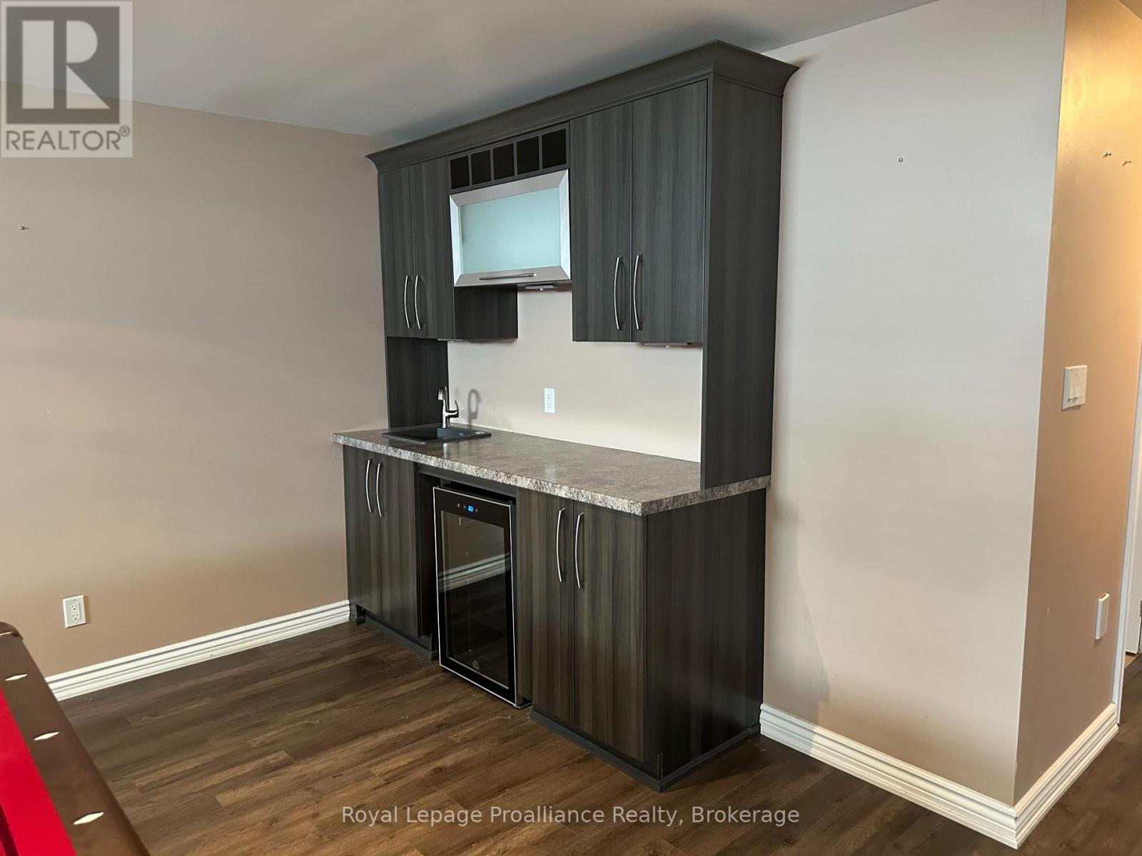 35 FOREST VALLEY DRIVE - 18