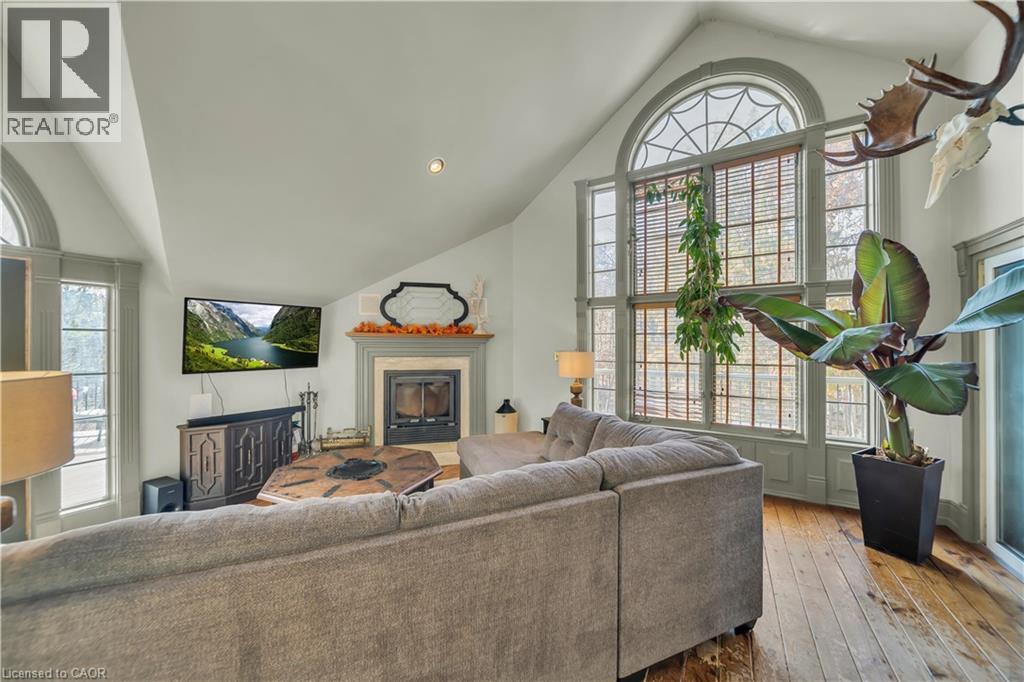 4766 HYNDMAN Drive - Image 23