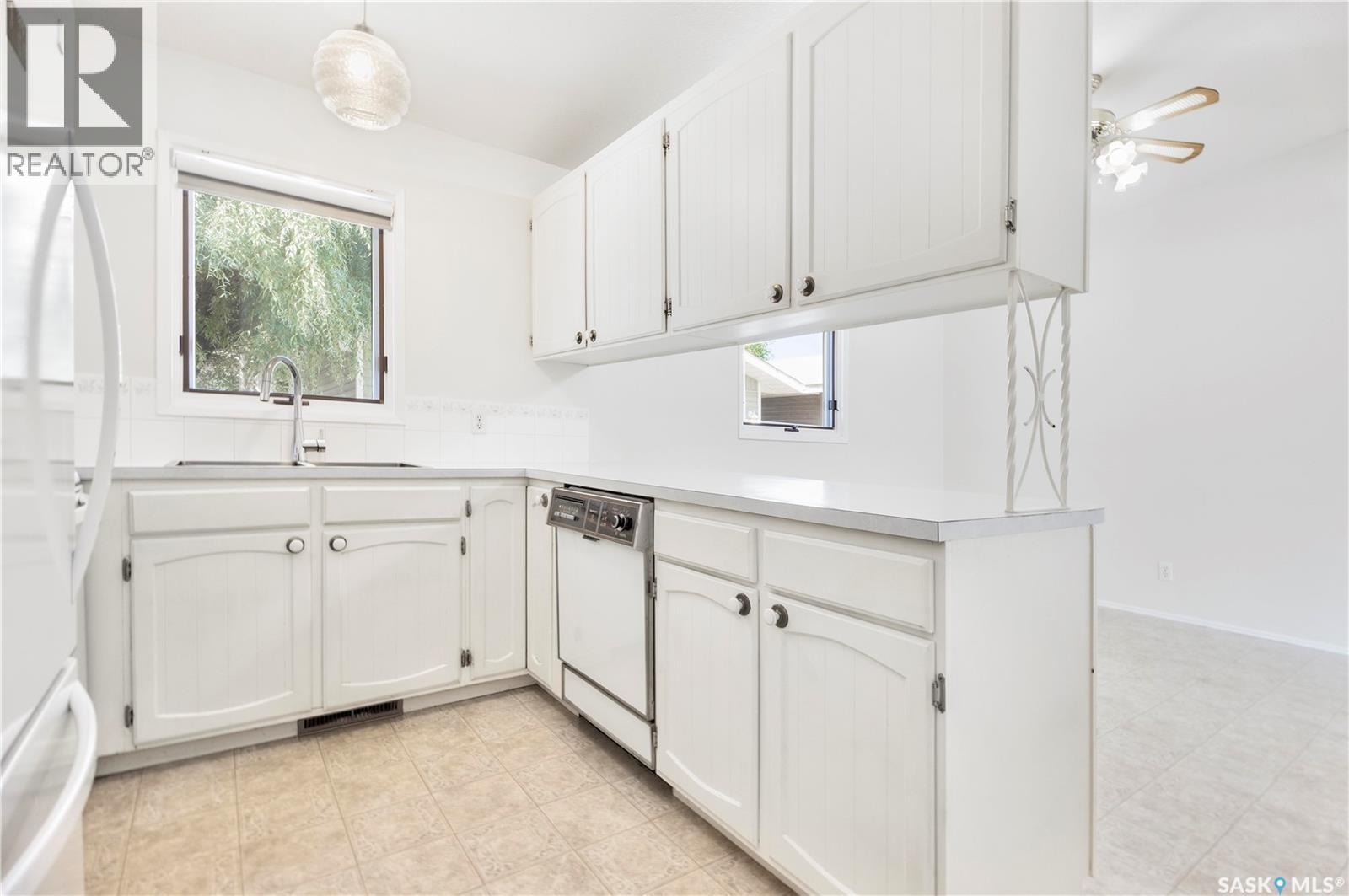 2885 4th AVENUE W - Image 10