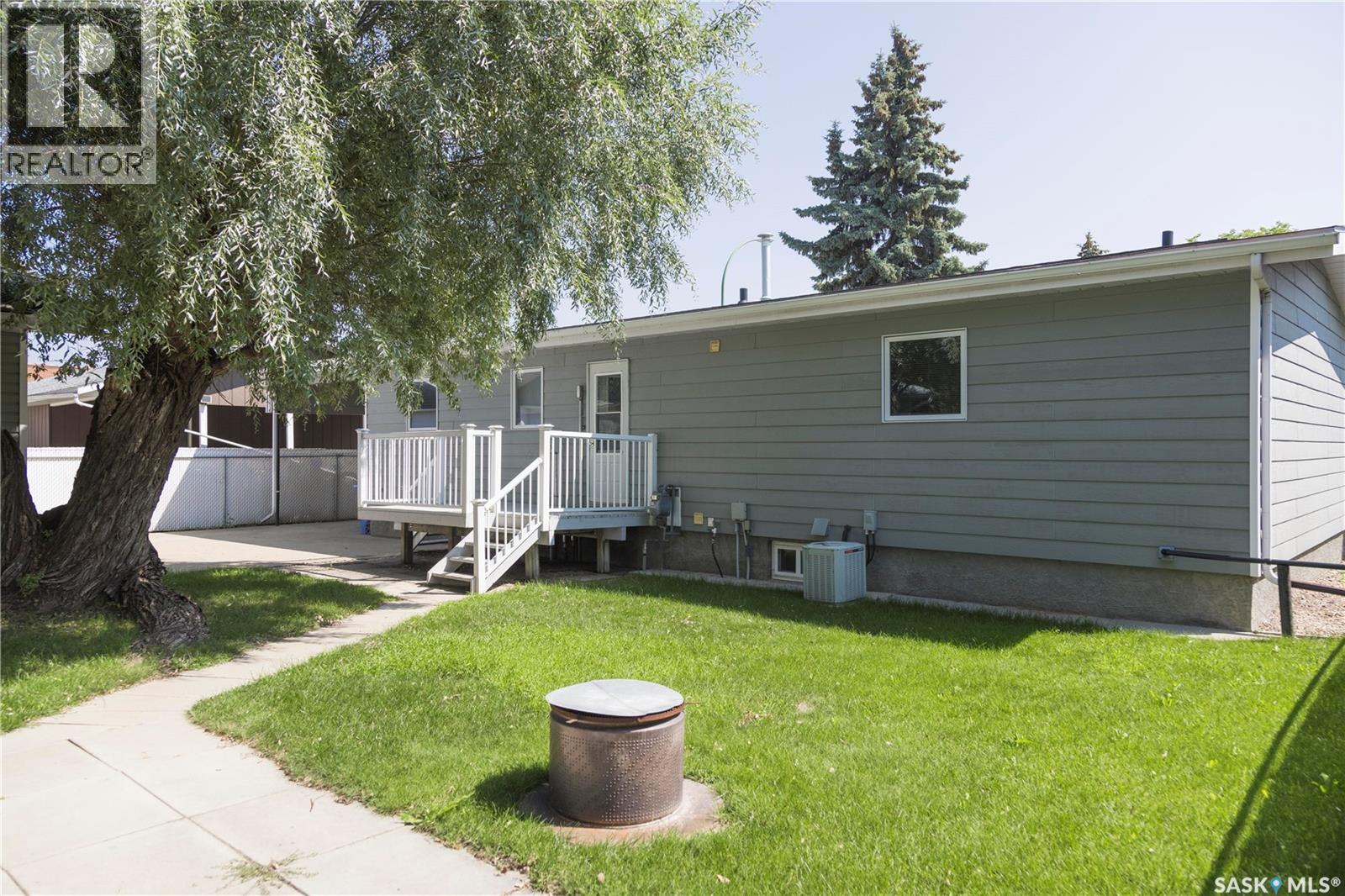 2885 4th AVENUE W - 2