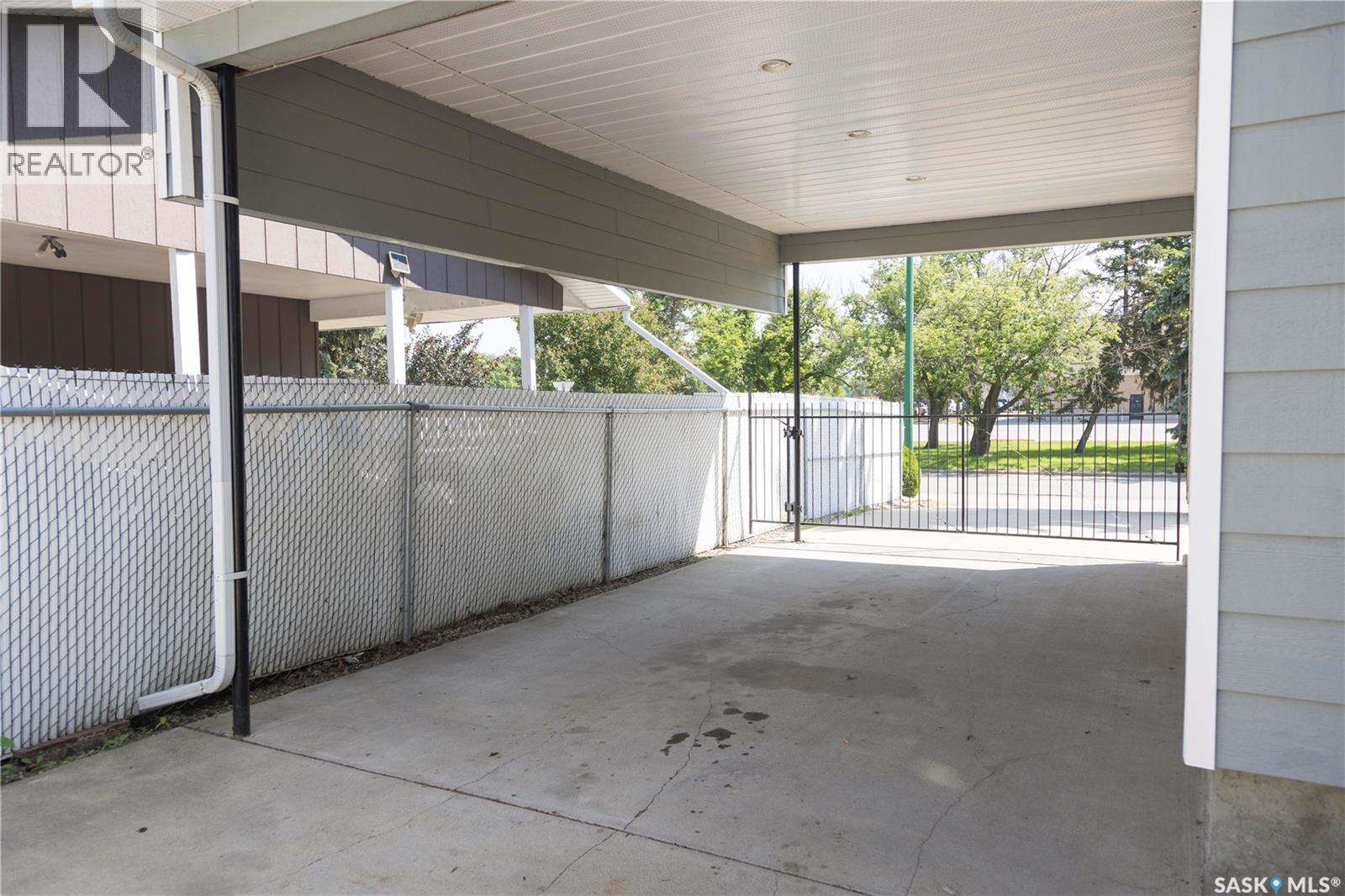 2885 4th AVENUE W - Image 26
