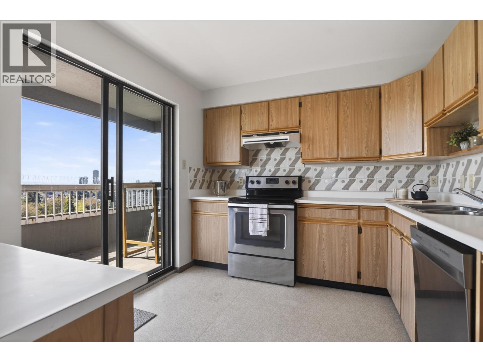 1502 615 BELMONT STREET, New Westminster