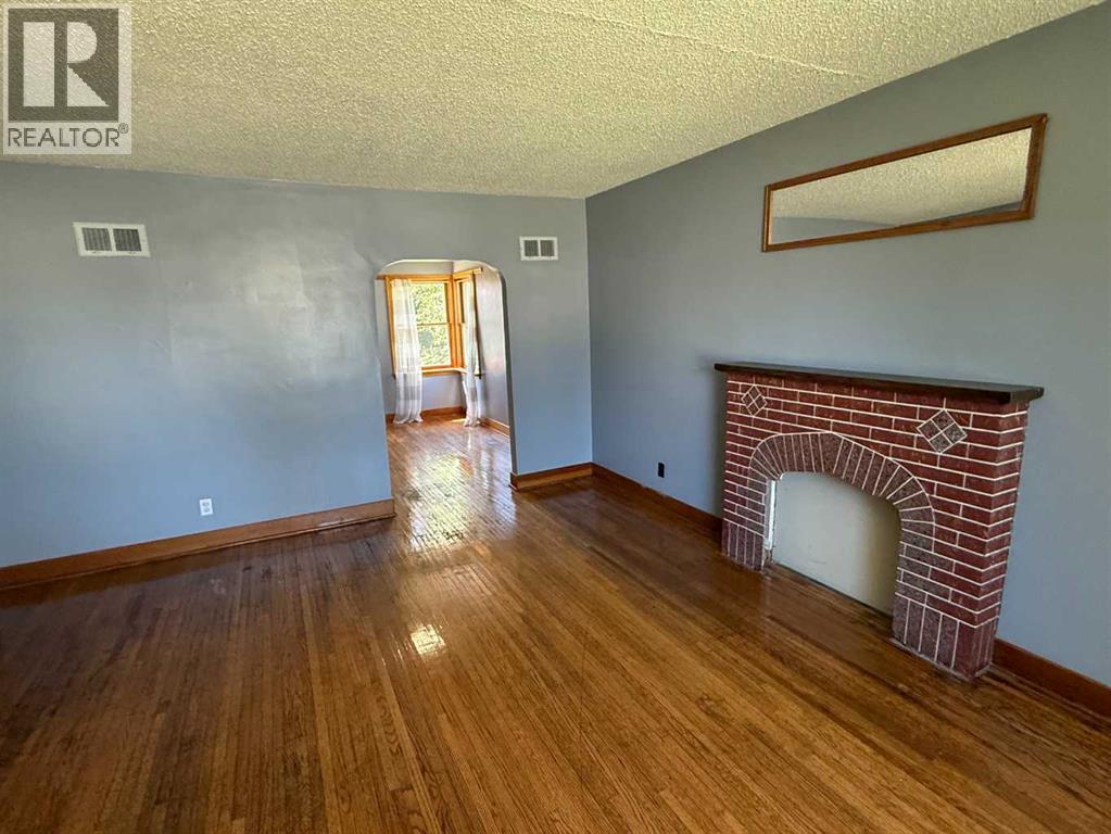 5221 51 Avenue - Photo 5