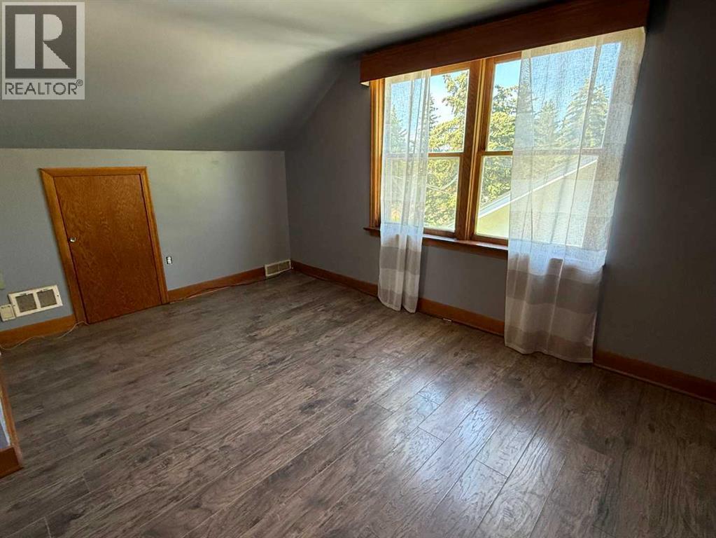 5221 51 Avenue - Photo 23