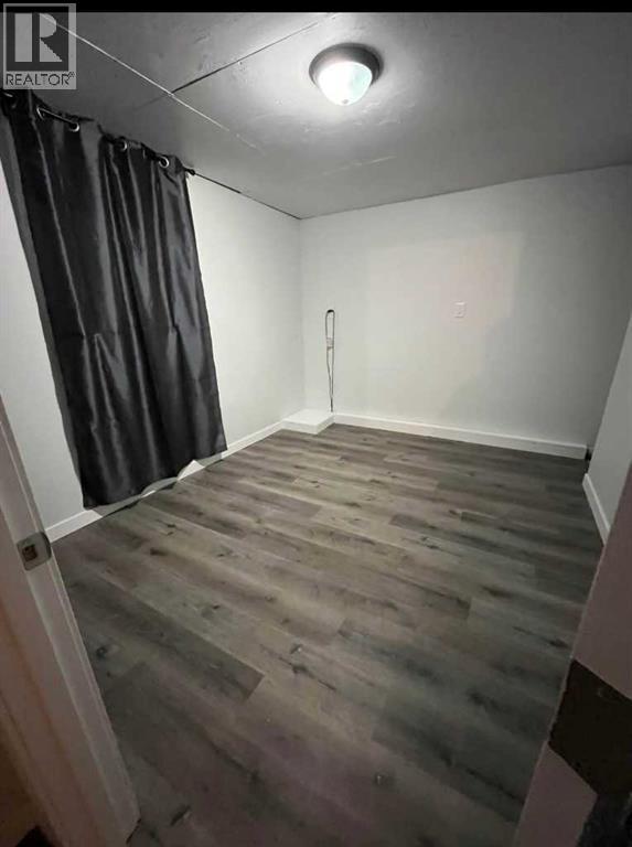 5221 51 Avenue - Photo 33