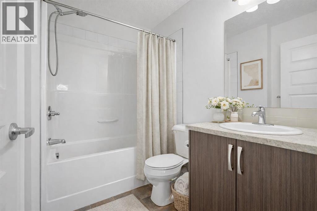 111 Auburn Bay Street SE - 32