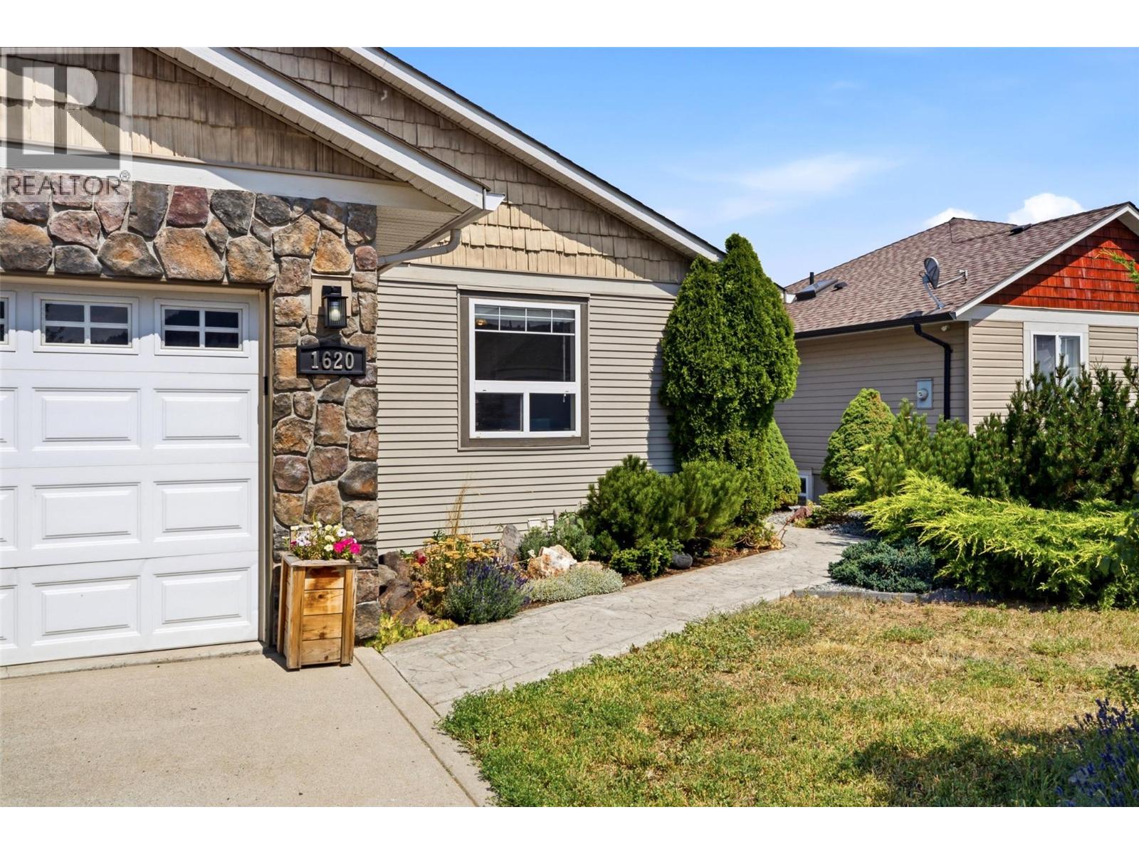 1620 Fir Road - 4