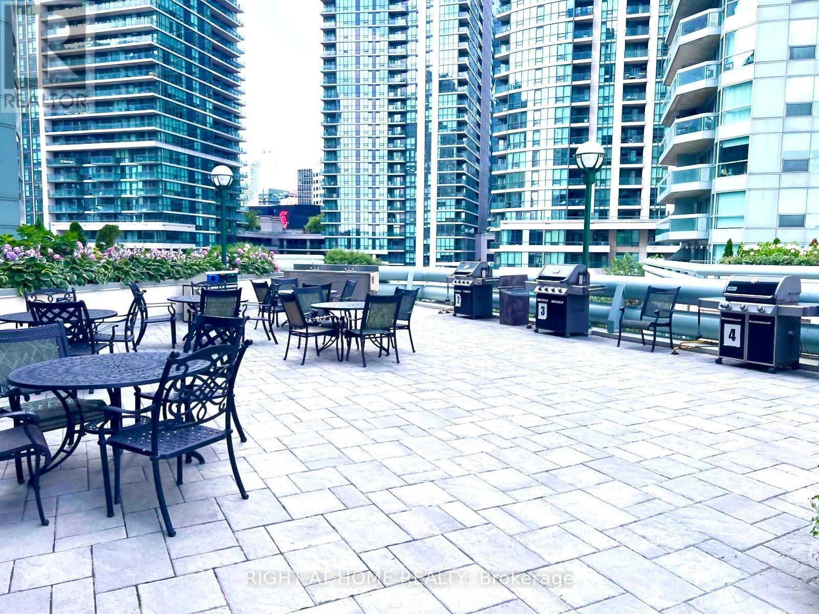 #1712 10 QUEENS QUAY W - 21