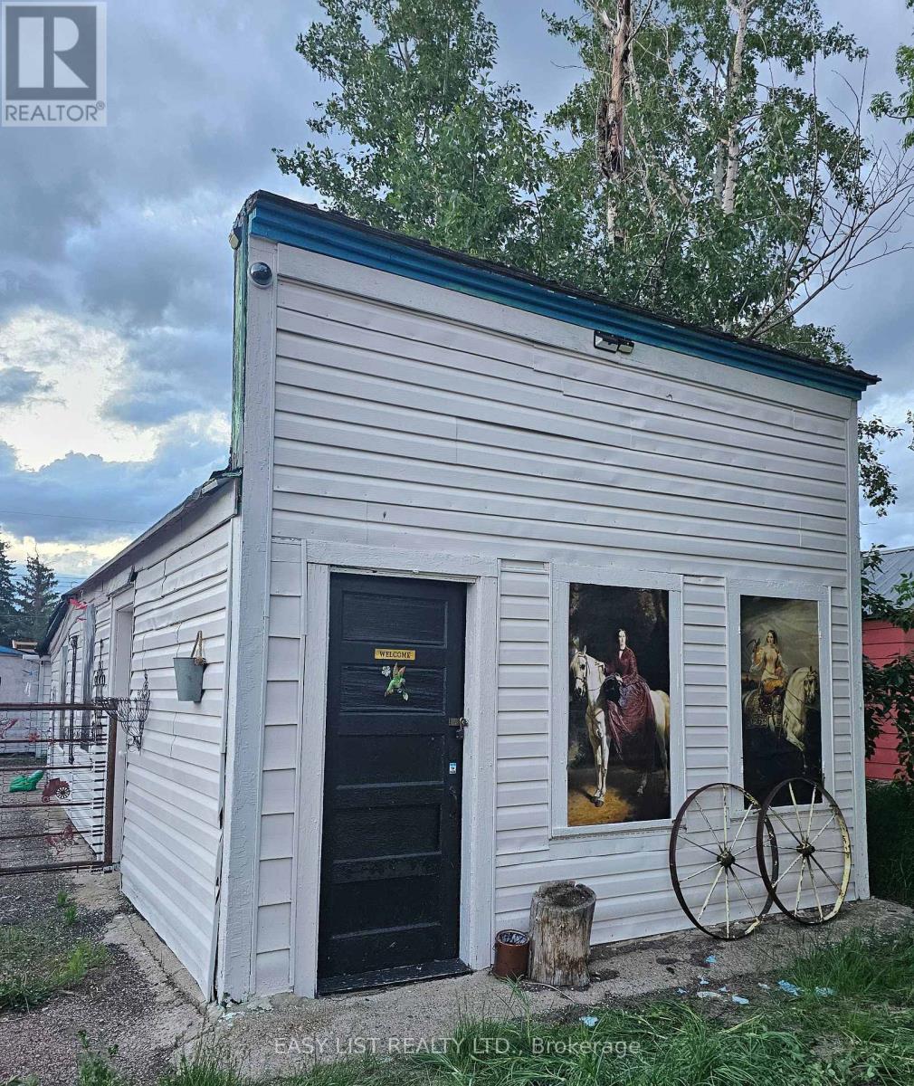 30 McKenzie Avenue