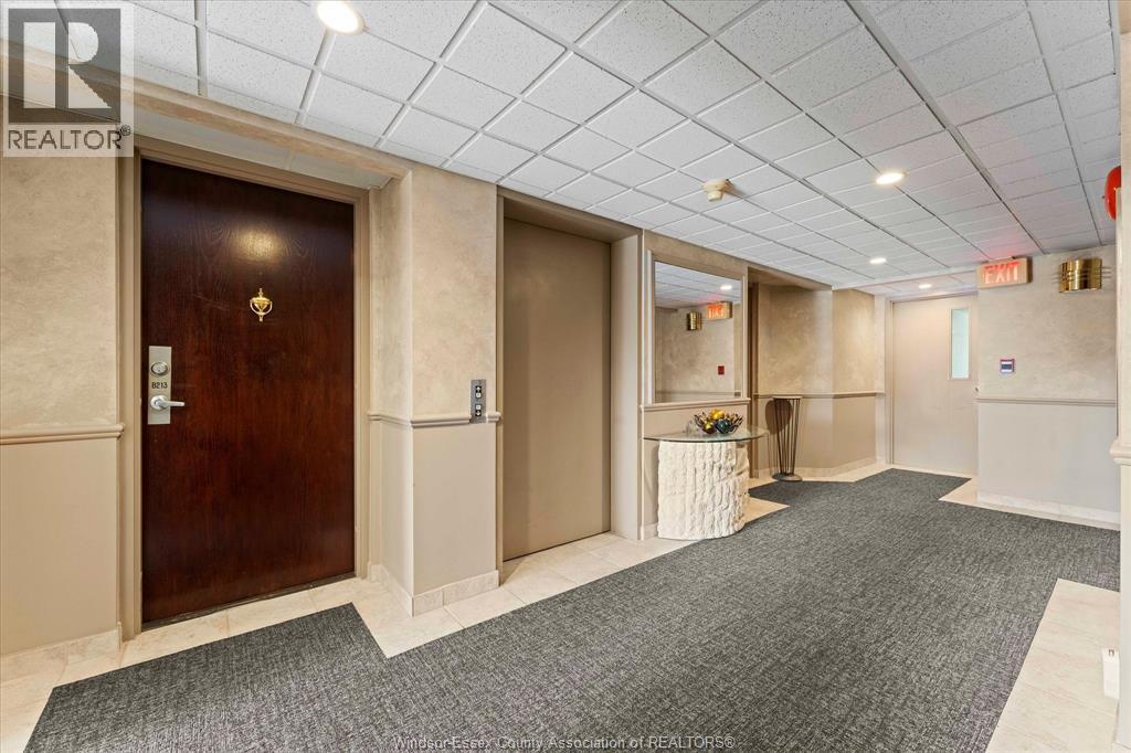 #213 310 VILLAGE GROVE DRIVE - 30