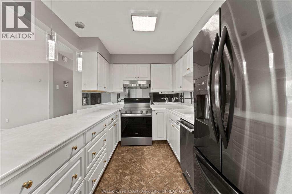 #213 310 VILLAGE GROVE DRIVE - 15