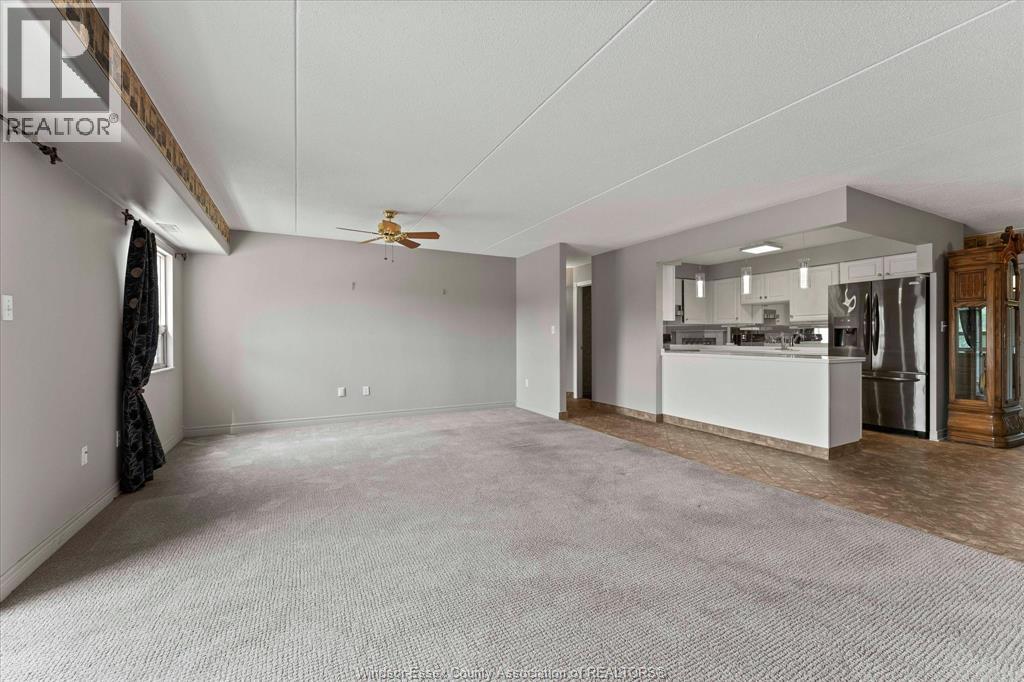 #213 310 VILLAGE GROVE DRIVE - 19