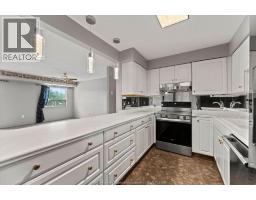 310 Village Grove Drive Unit# 213, Tecumseh, ON N8N4X7 Photo 13