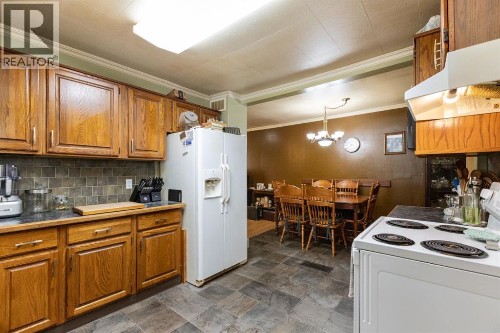 5020 56 Street, Innisfail