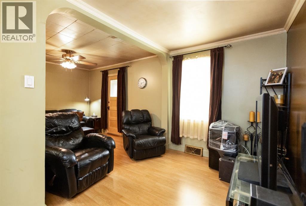 5020 56 Street, Innisfail