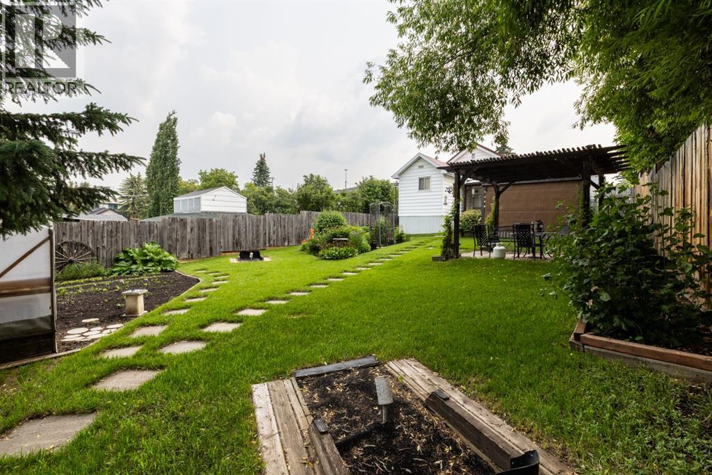 5020 56 Street, Innisfail