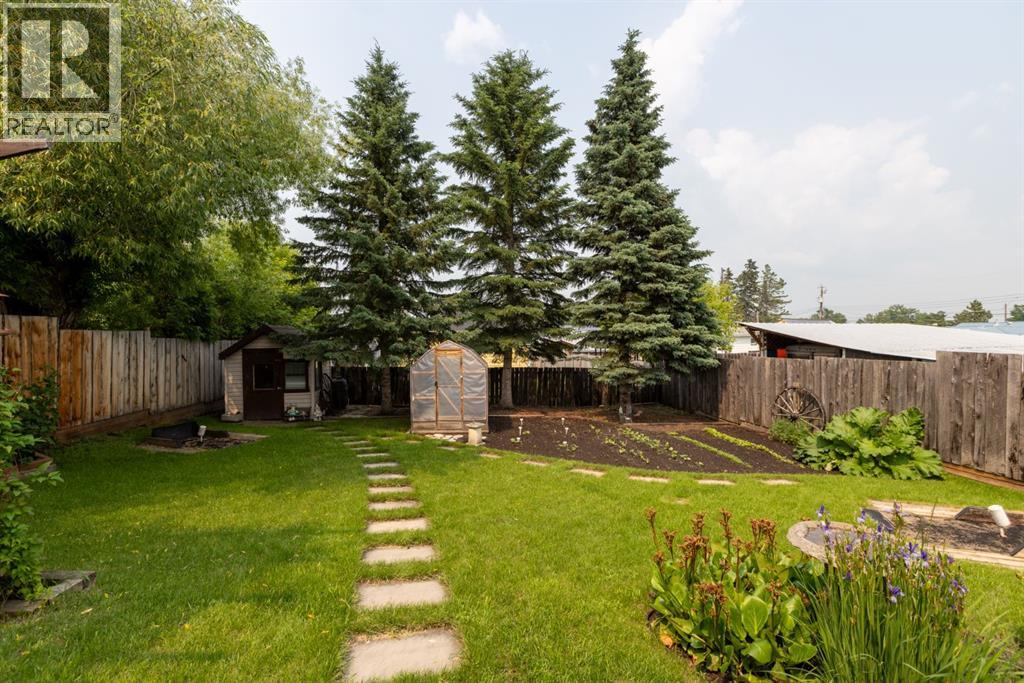 5020 56 Street, Innisfail