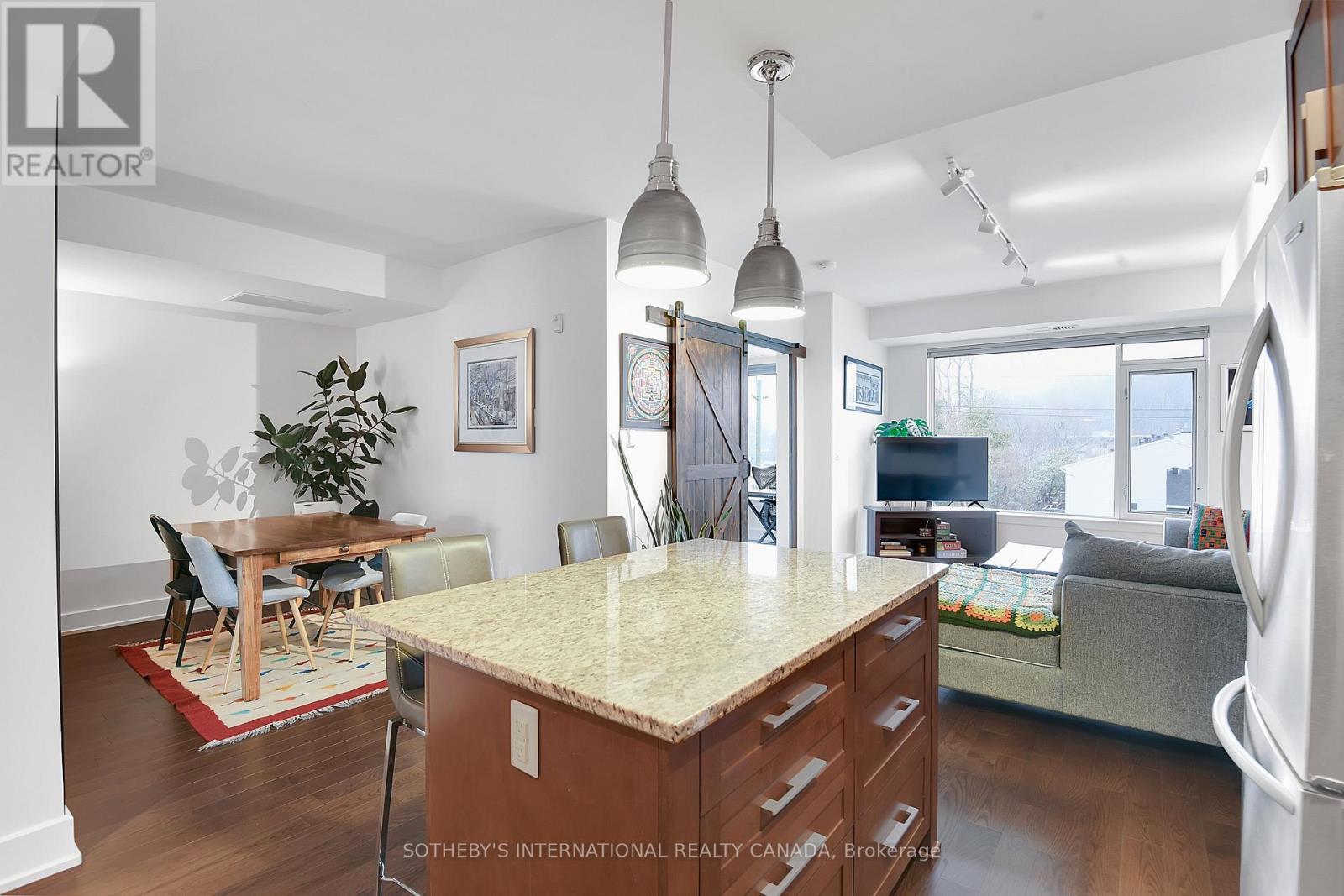 #314 7 MARQUETTE AVENUE - 13