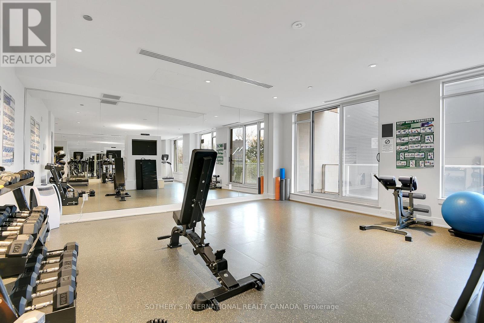 #314 7 MARQUETTE AVENUE - 25