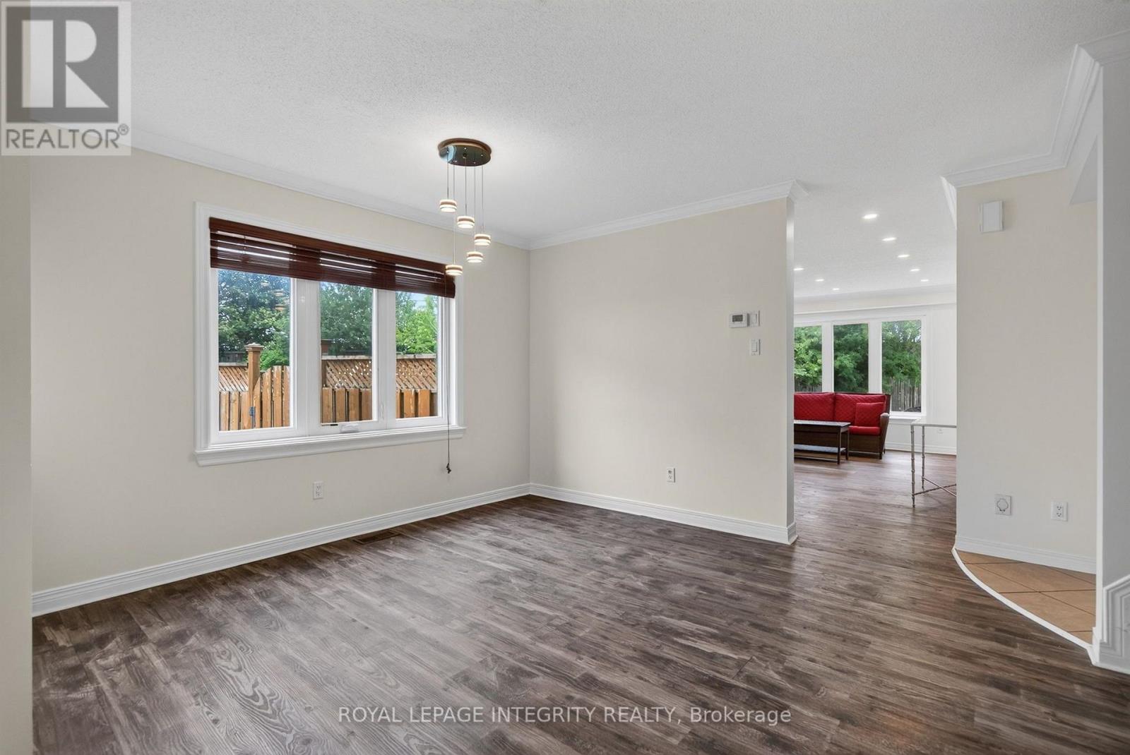 137 HUNTERSWOOD CRESCENT - Image 10