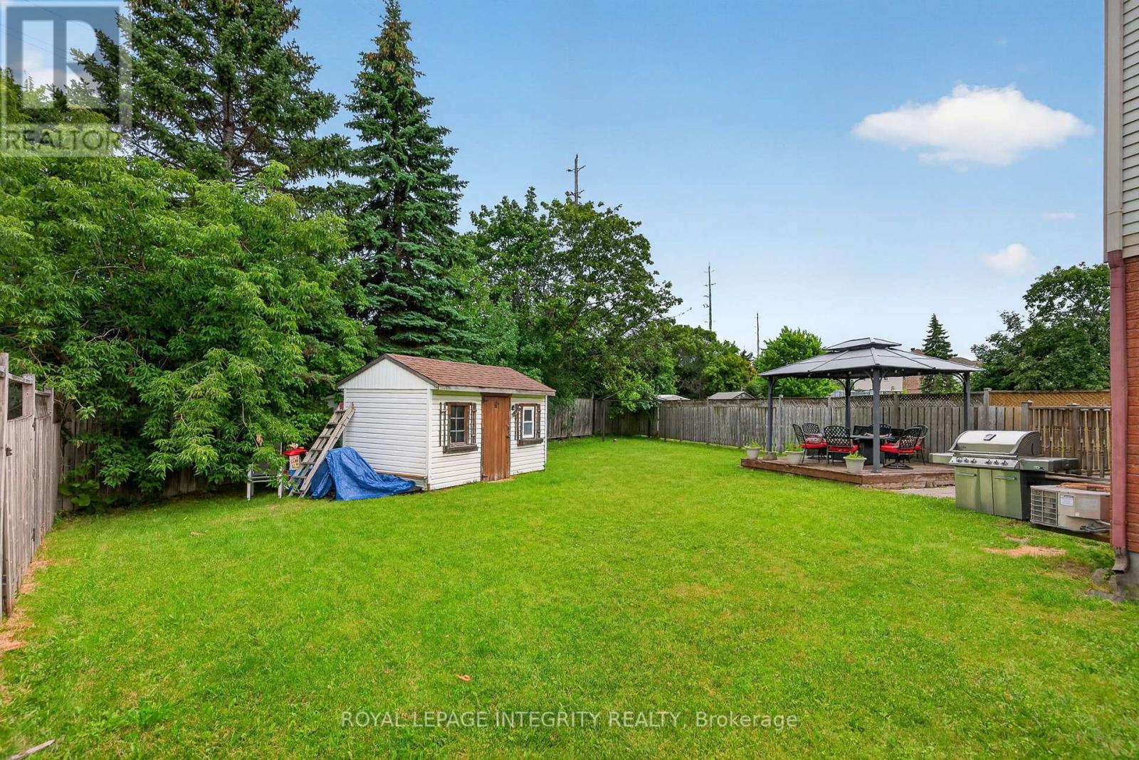 137 HUNTERSWOOD CRESCENT - 39