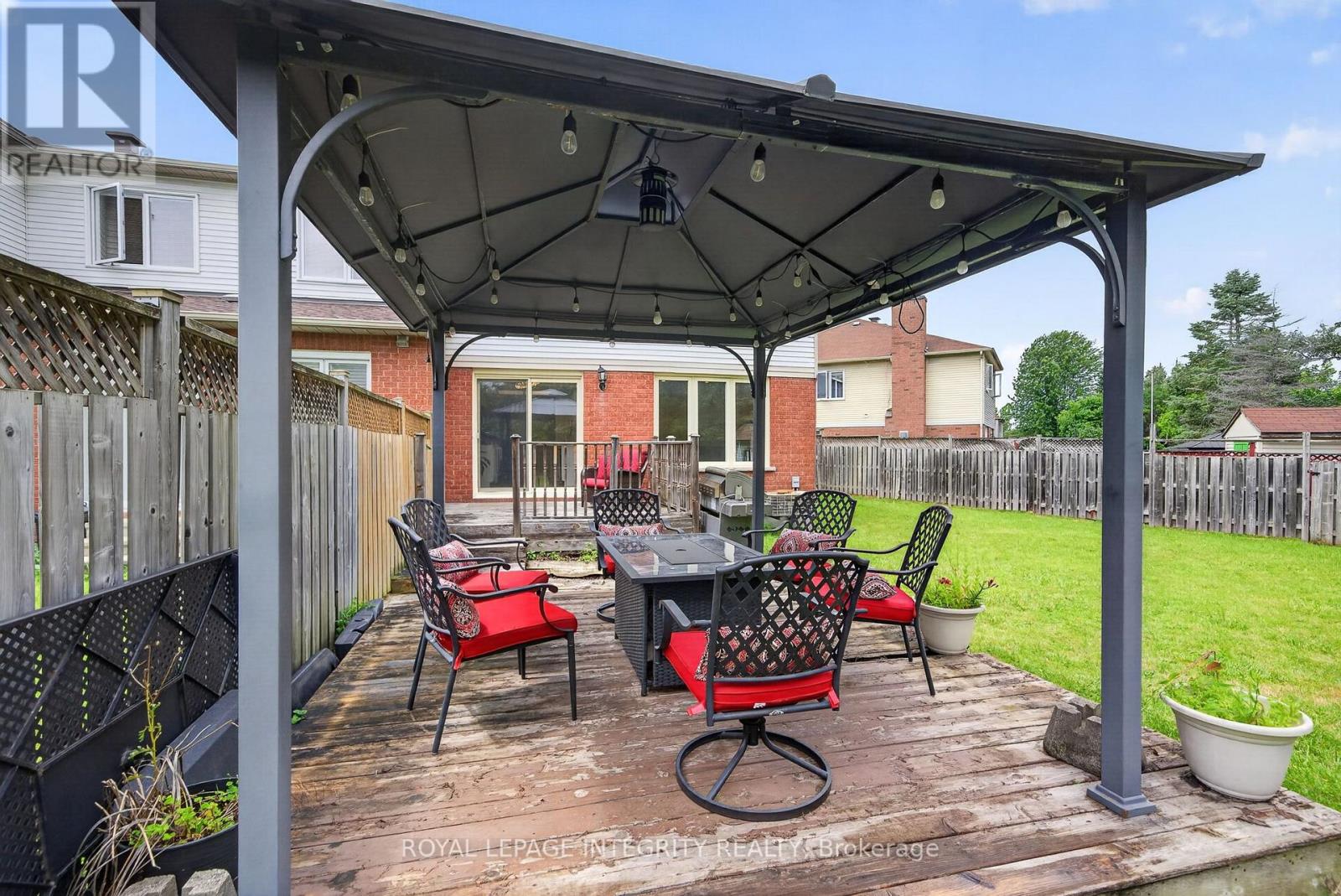 137 HUNTERSWOOD CRESCENT - Image 43