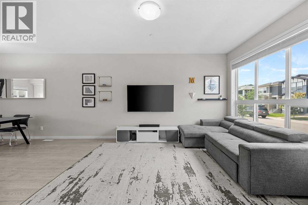 38 Howse Row N, Livingston, Calgary photo 4