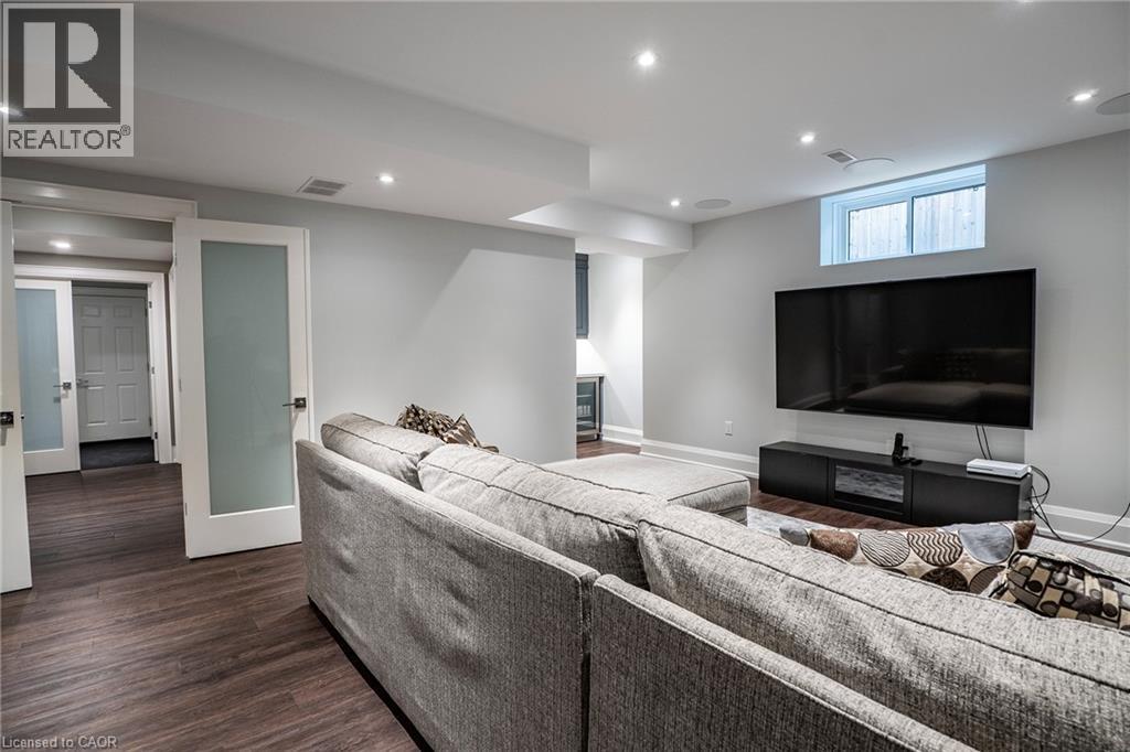 71 LLOYMINN Avenue - Image 25