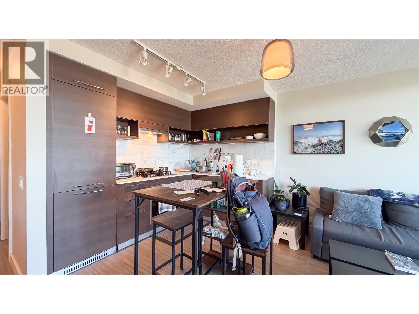 2006 570 EMERSON STREET, Coquitlam