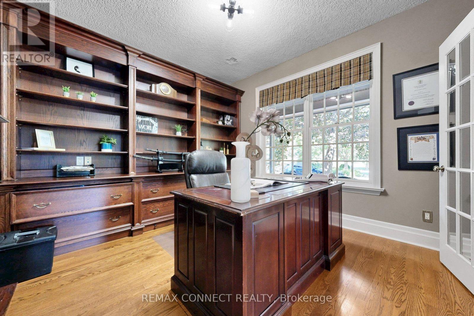 255 LORETTA CRESCENT - Image 14