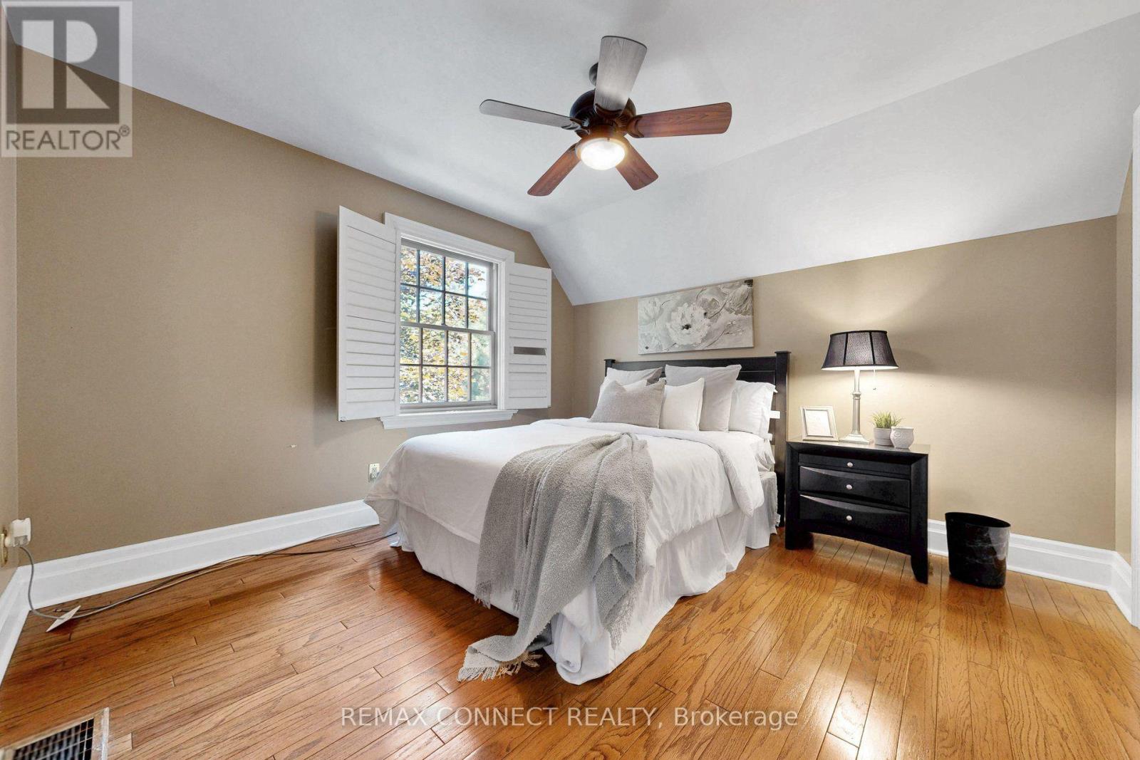 255 LORETTA CRESCENT - Image 24