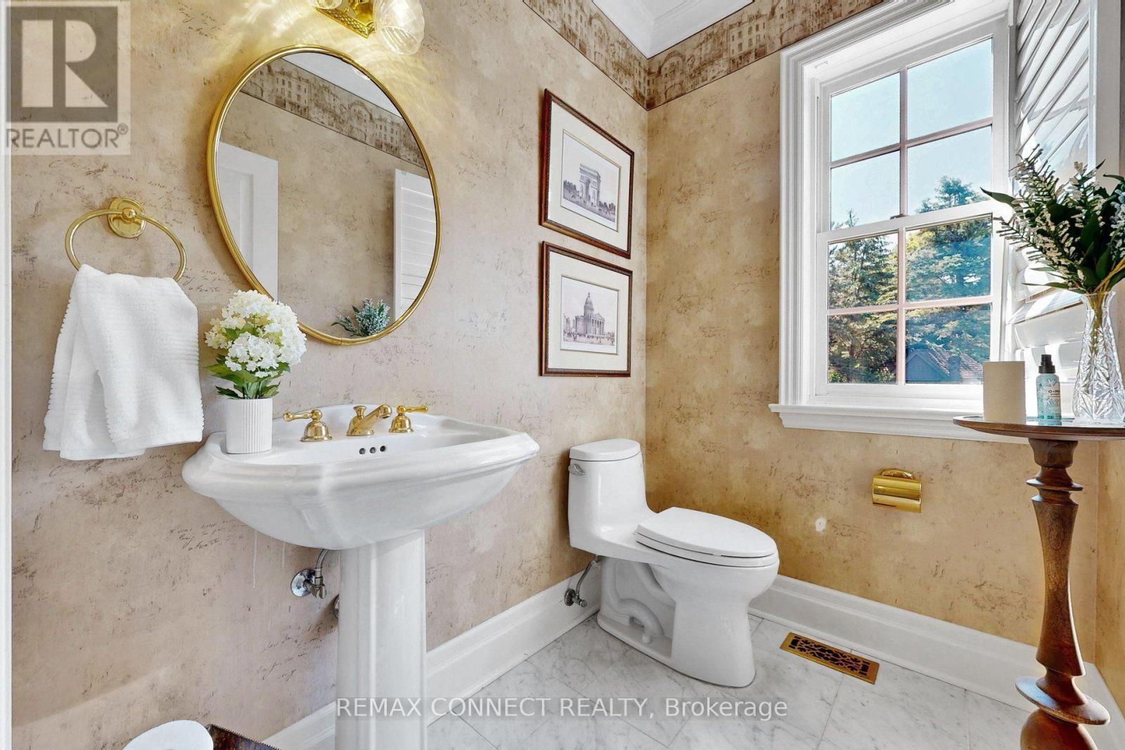 255 LORETTA CRESCENT - Image 26