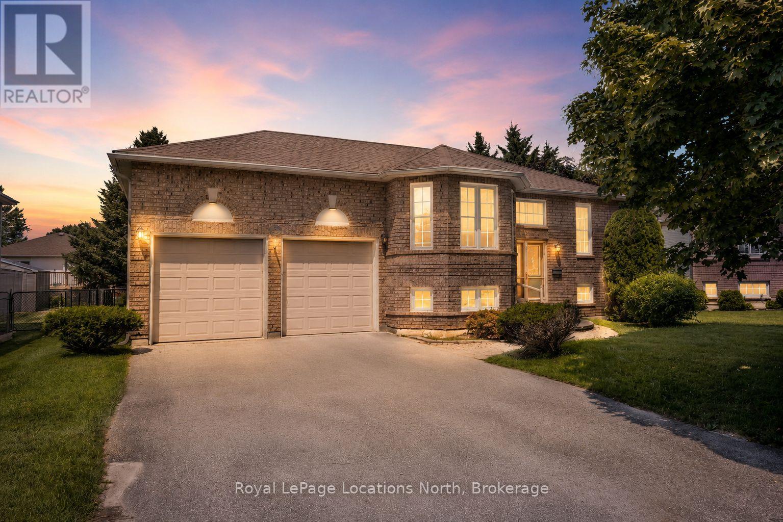 31 BROUWER CRESCENT - 1