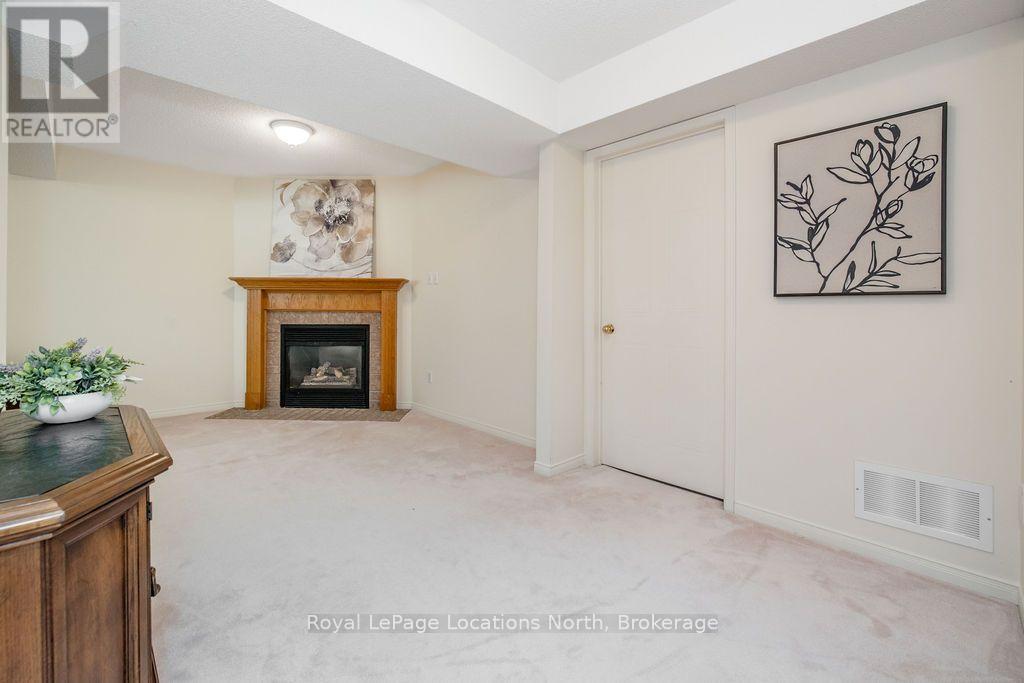 31 BROUWER CRESCENT - 17