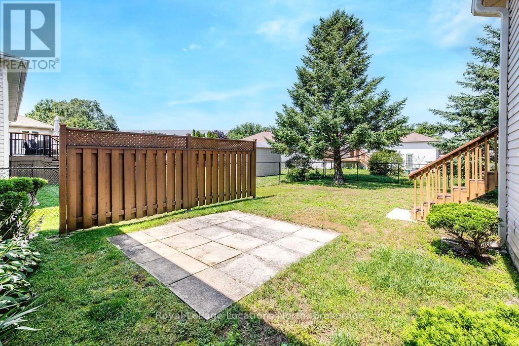 31 BROUWER CRESCENT - 25