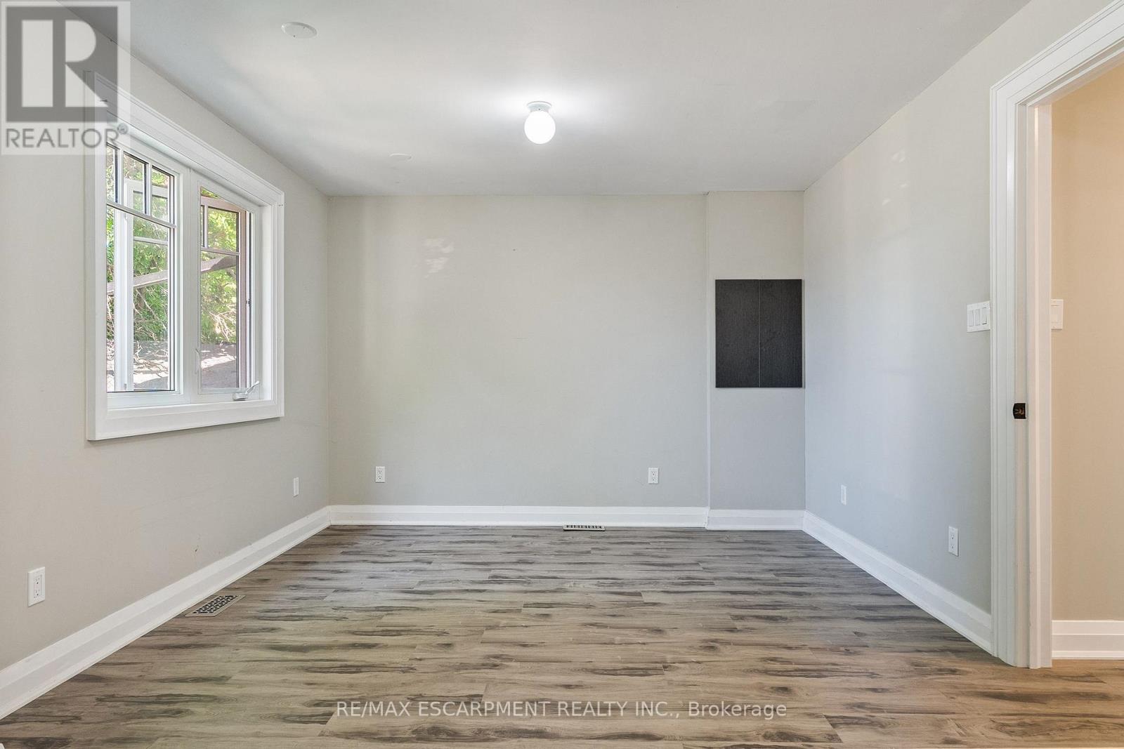 #19 3233 DERRY ROAD E - 20