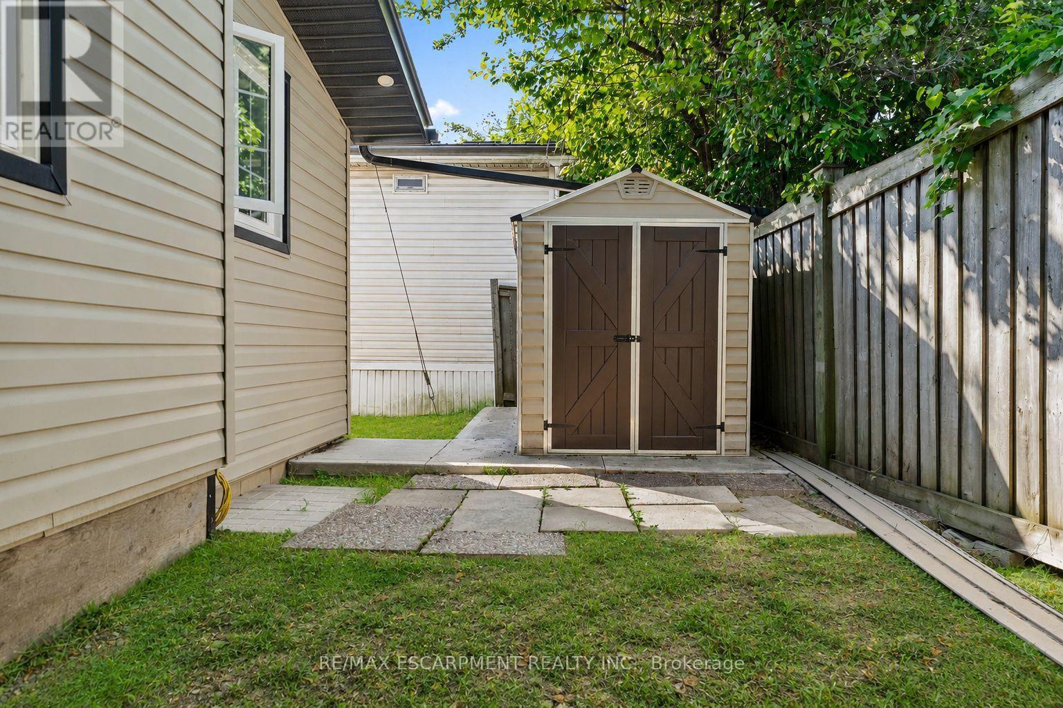 #19 3233 DERRY ROAD E - 33