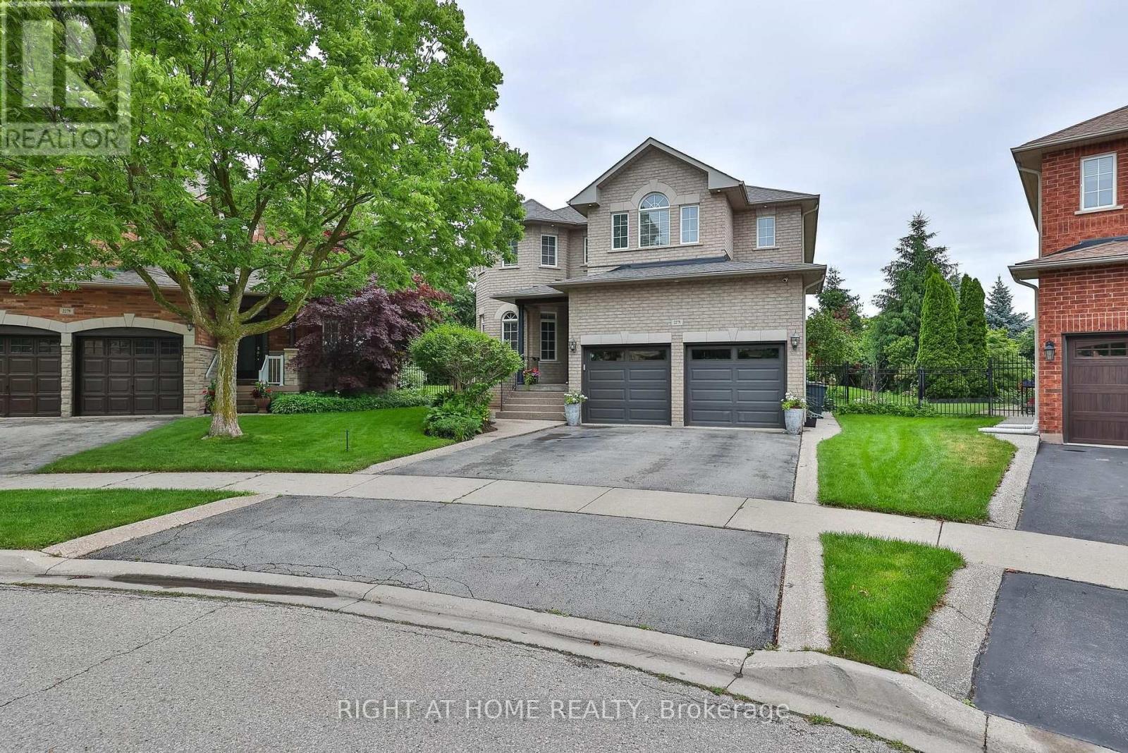 Photo of 2275 Whitecliffe Way