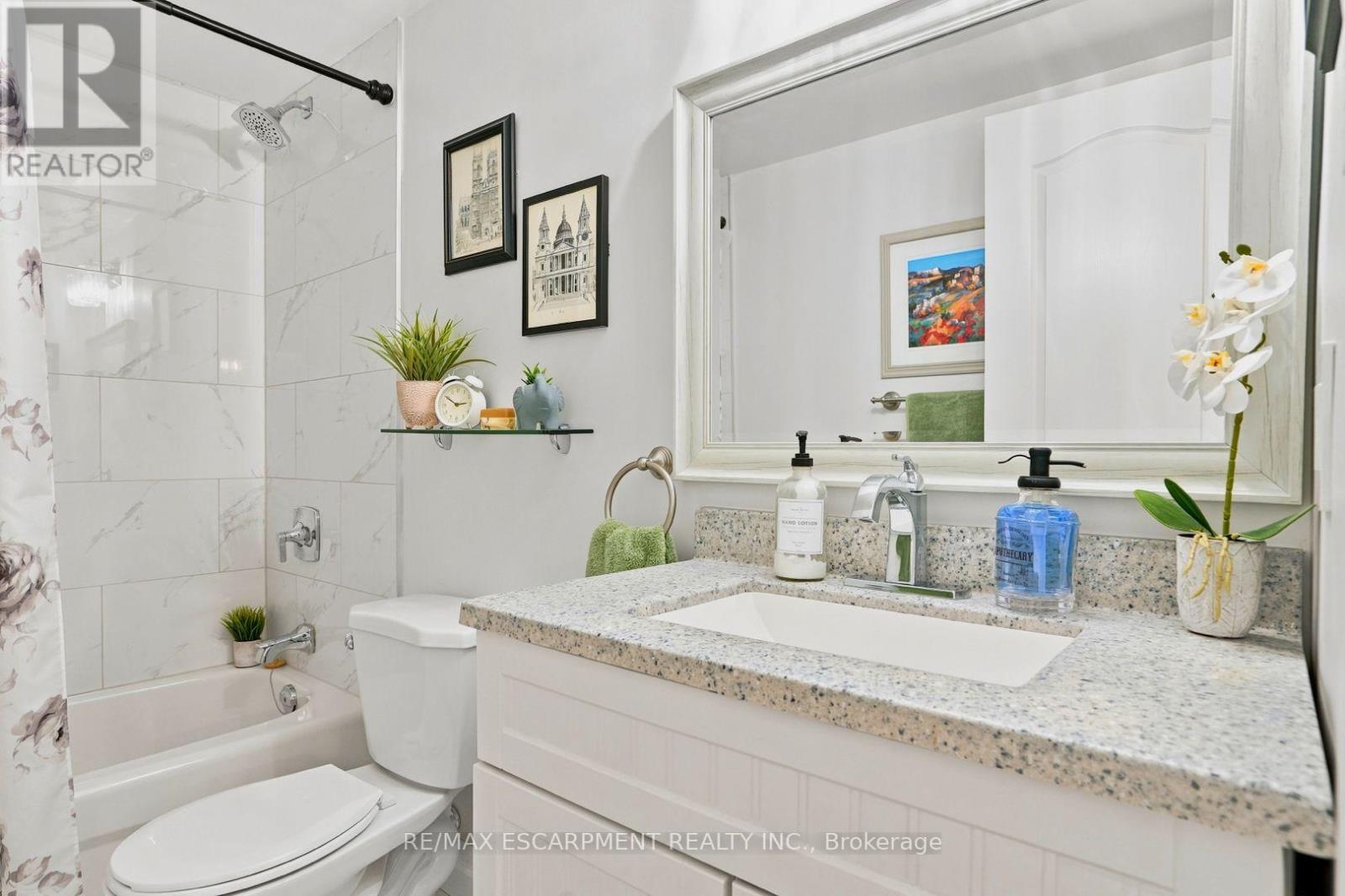 #101 4016 KILMER DRIVE - 22