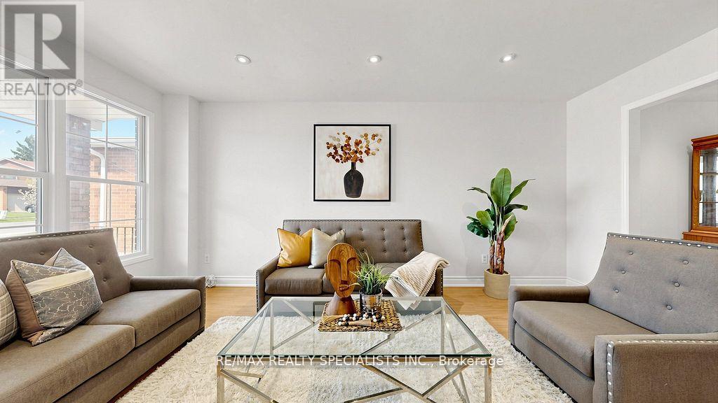 59 SUNFOREST DRIVE - 12