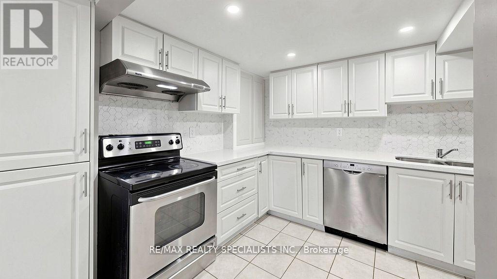 59 SUNFOREST DRIVE - 25