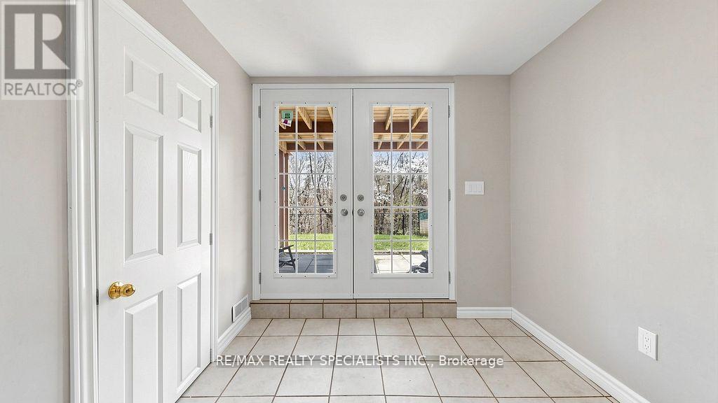 59 SUNFOREST DRIVE - 26