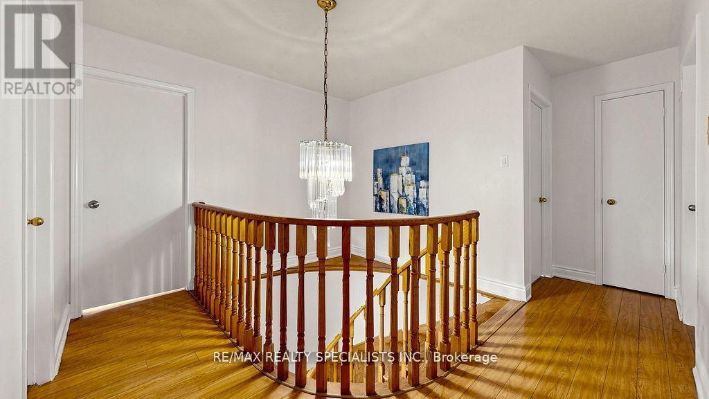 59 SUNFOREST DRIVE - 40
