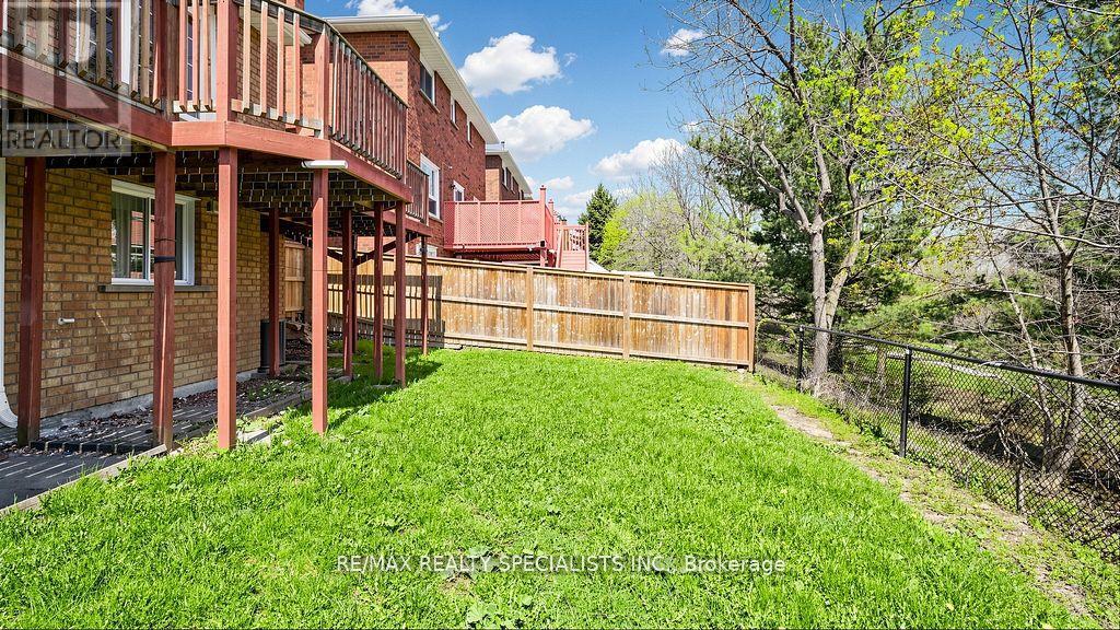 59 SUNFOREST DRIVE - 5