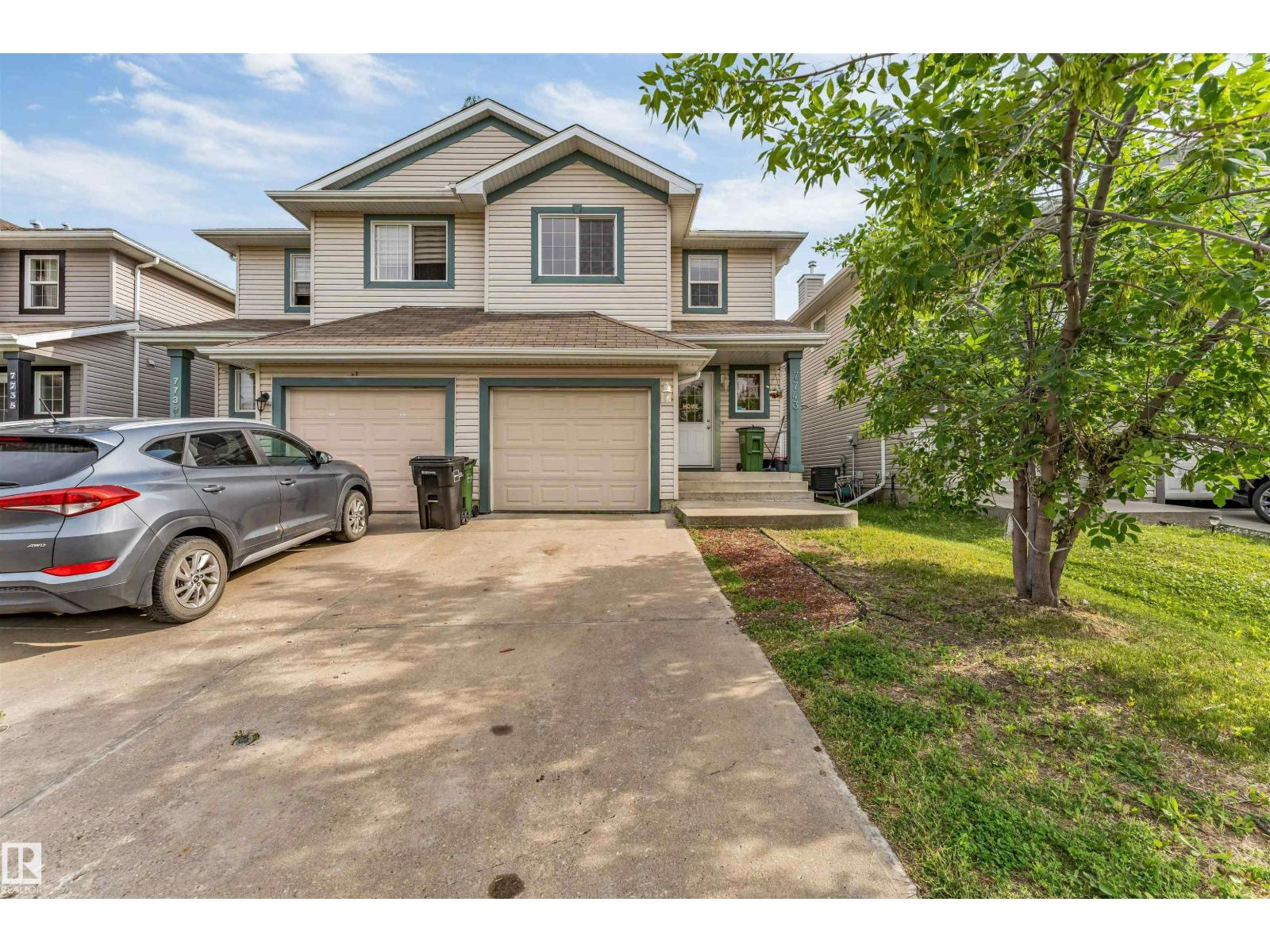 7743 8 AV SW SW, Ellerslie, Edmonton photo 2