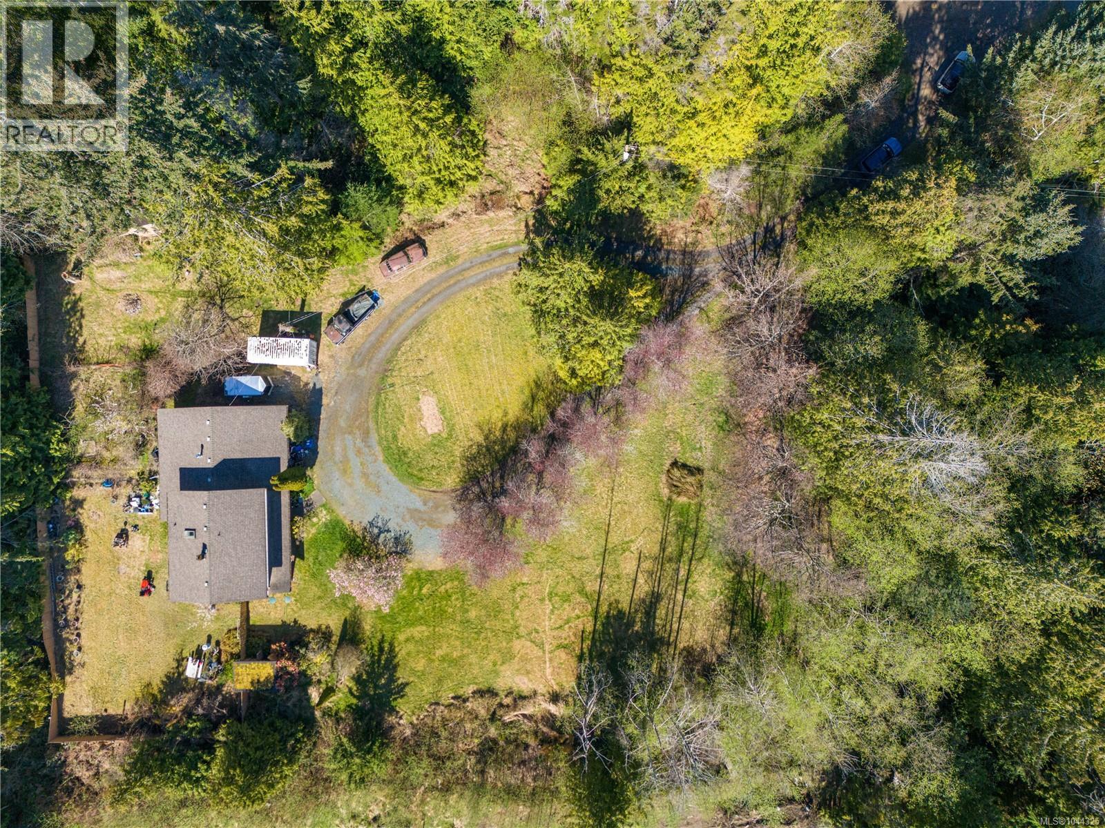 4080 Island Hwy, Qualicum Beach — photo 2