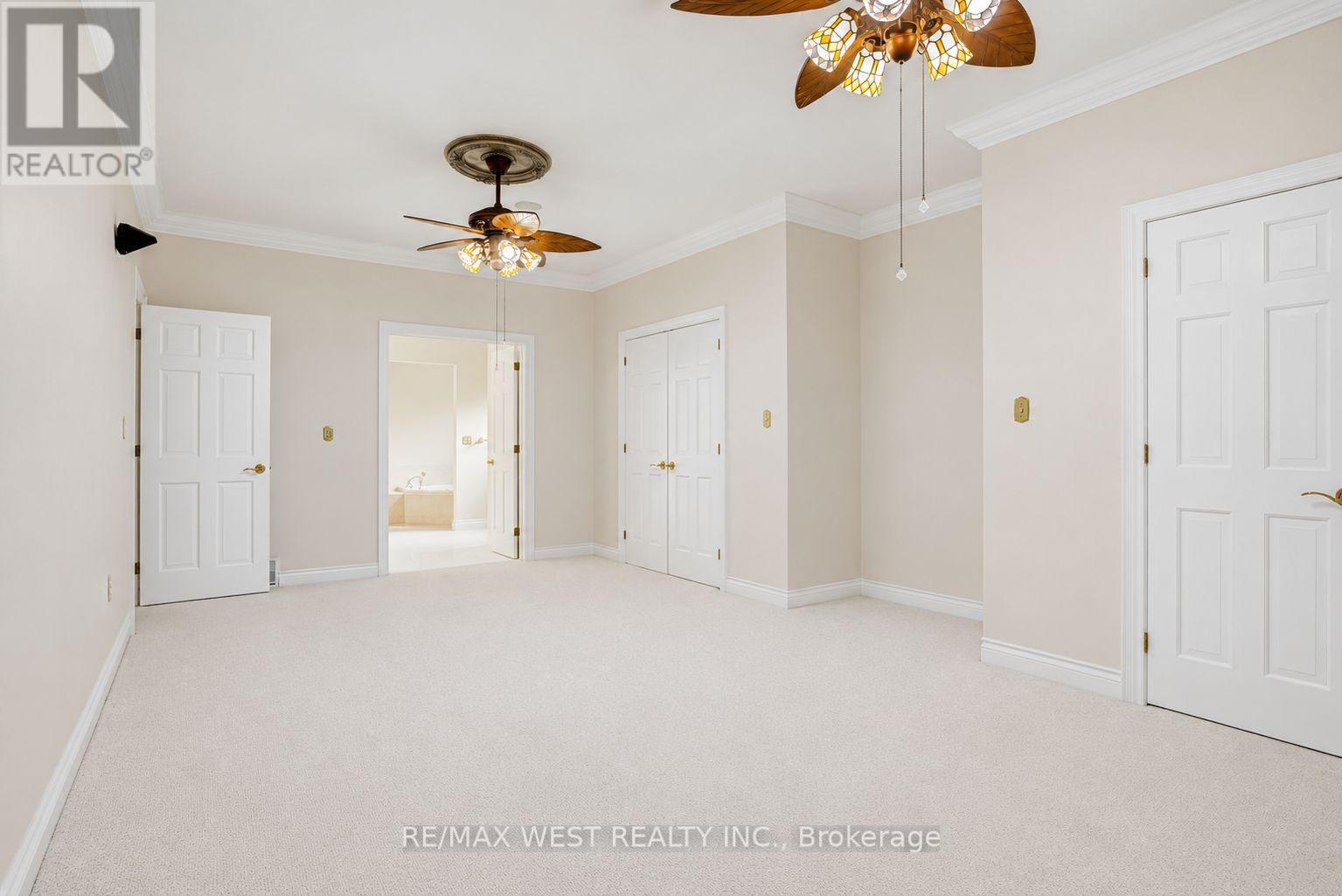 54 LYNNDALE ROAD - 19