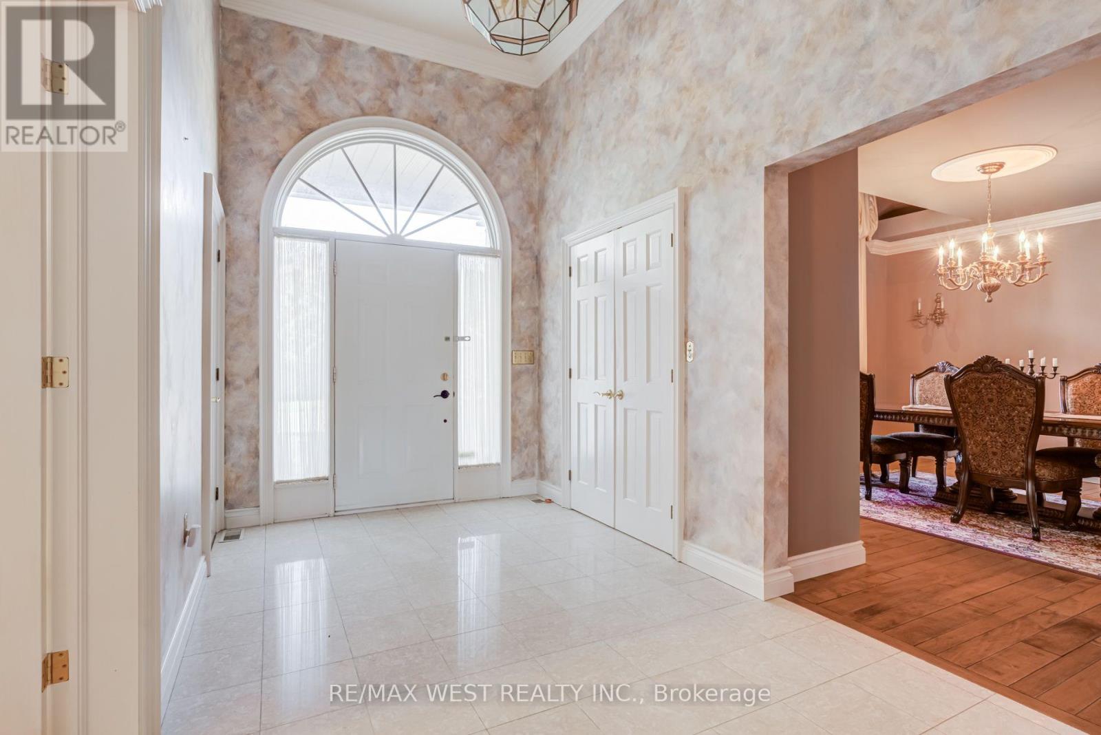 54 LYNNDALE ROAD - 2