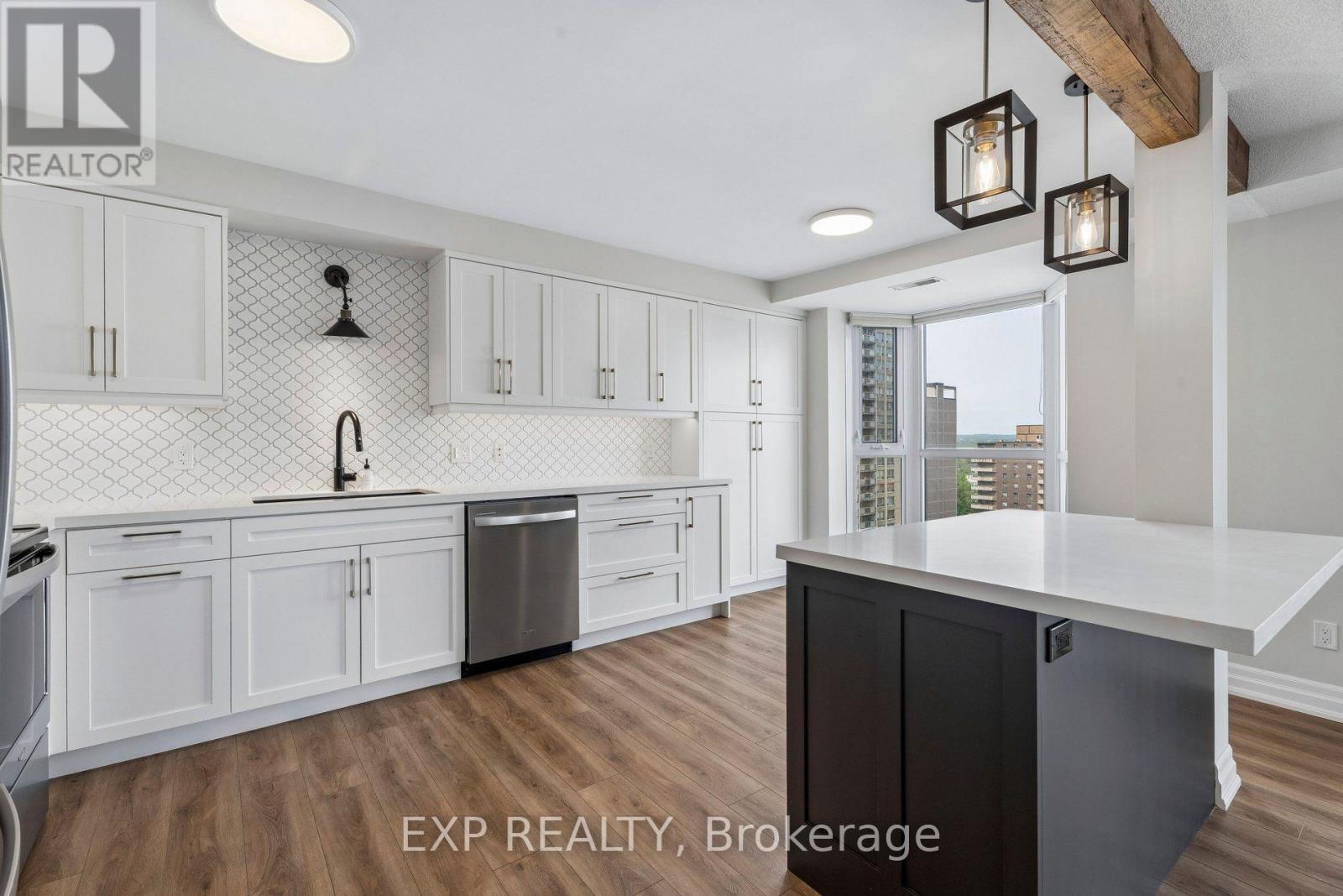 #1304 67 CAROLINE STREET S - 11